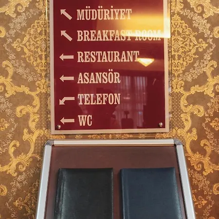 Pluton Hotel 2*